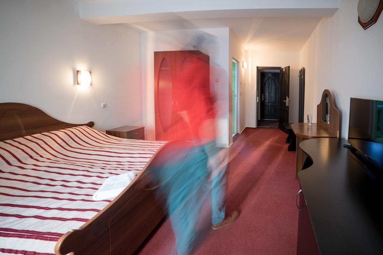 Hotel Marion Padurea Rotunda*** Регин Екстериор снимка